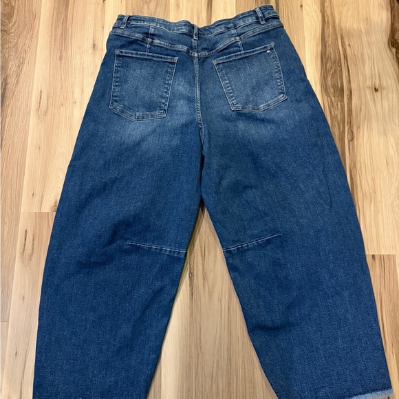 Women's Blue Jeans - Picture 3 of 3